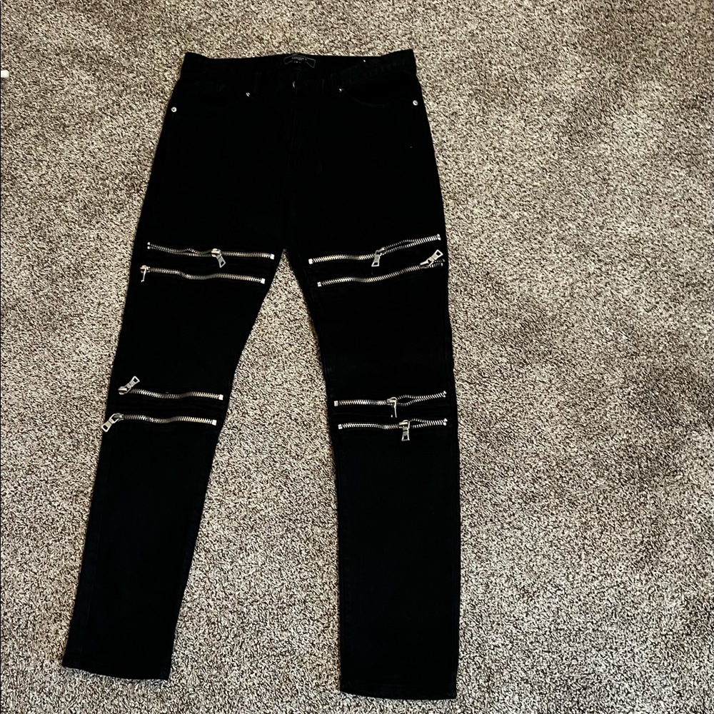 Black zipper jeans